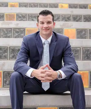 shawn-h-dove-personal-injury-lawyer-gilbert-az Business owner, attorney Shawn H. Dove in Arizona